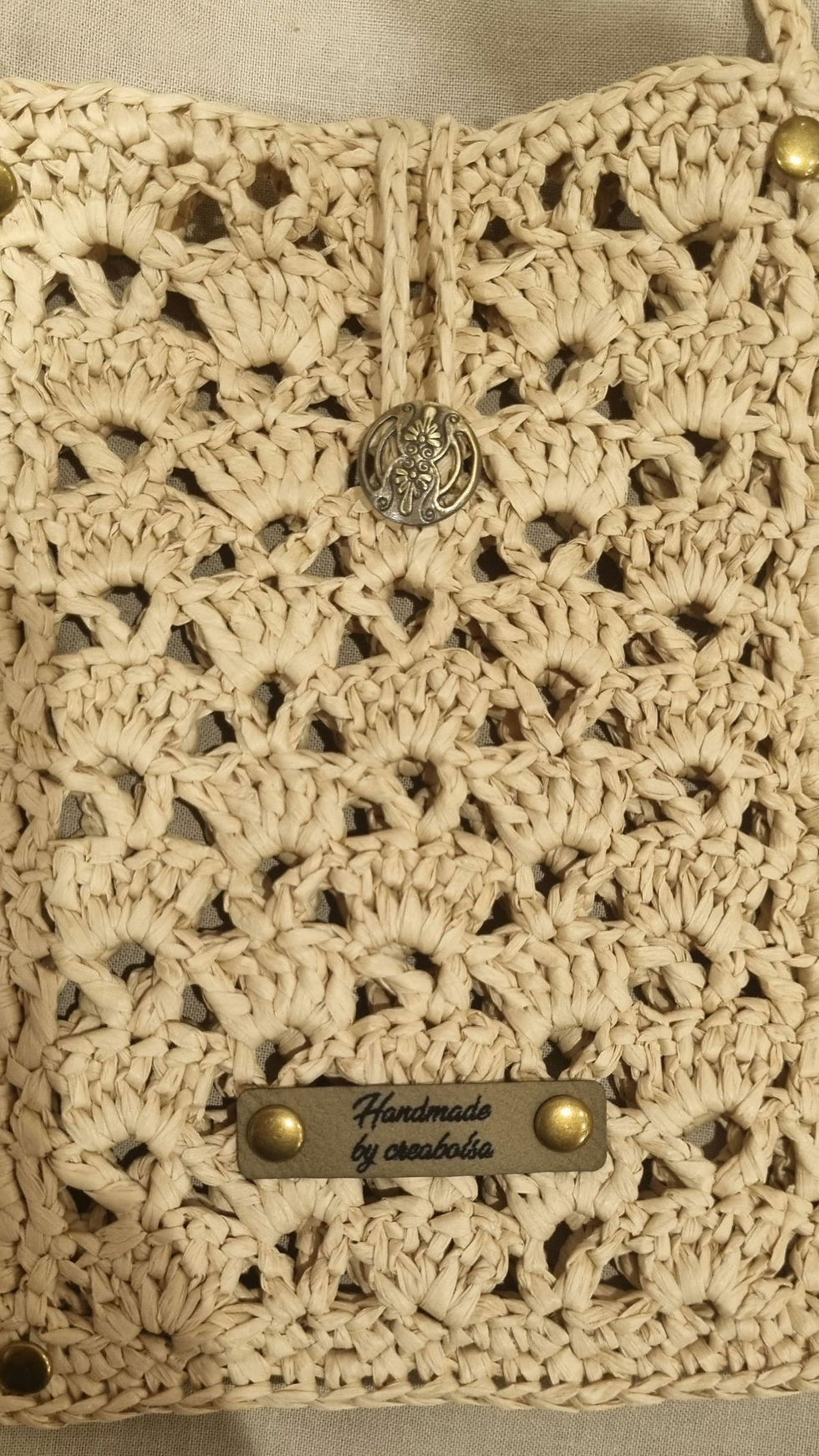 Thumbnail: Hook/raffia phone pouch