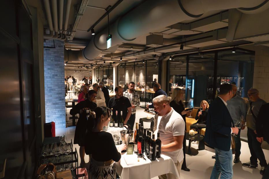 Gäste bei einem Anlass im my winetime Zürich
