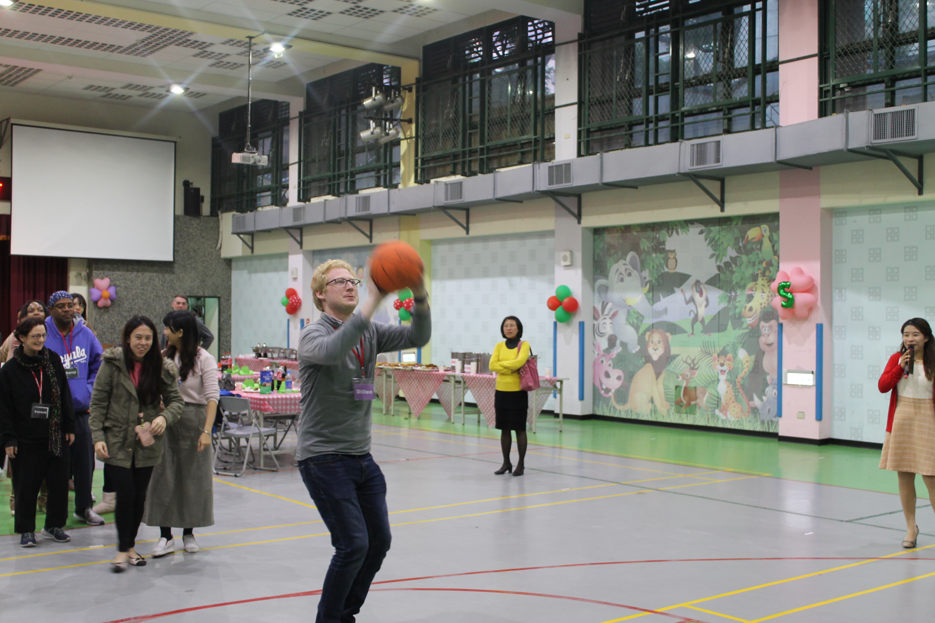 1071218 外師師訓與餐敘 - 投籃活動 2.JPG