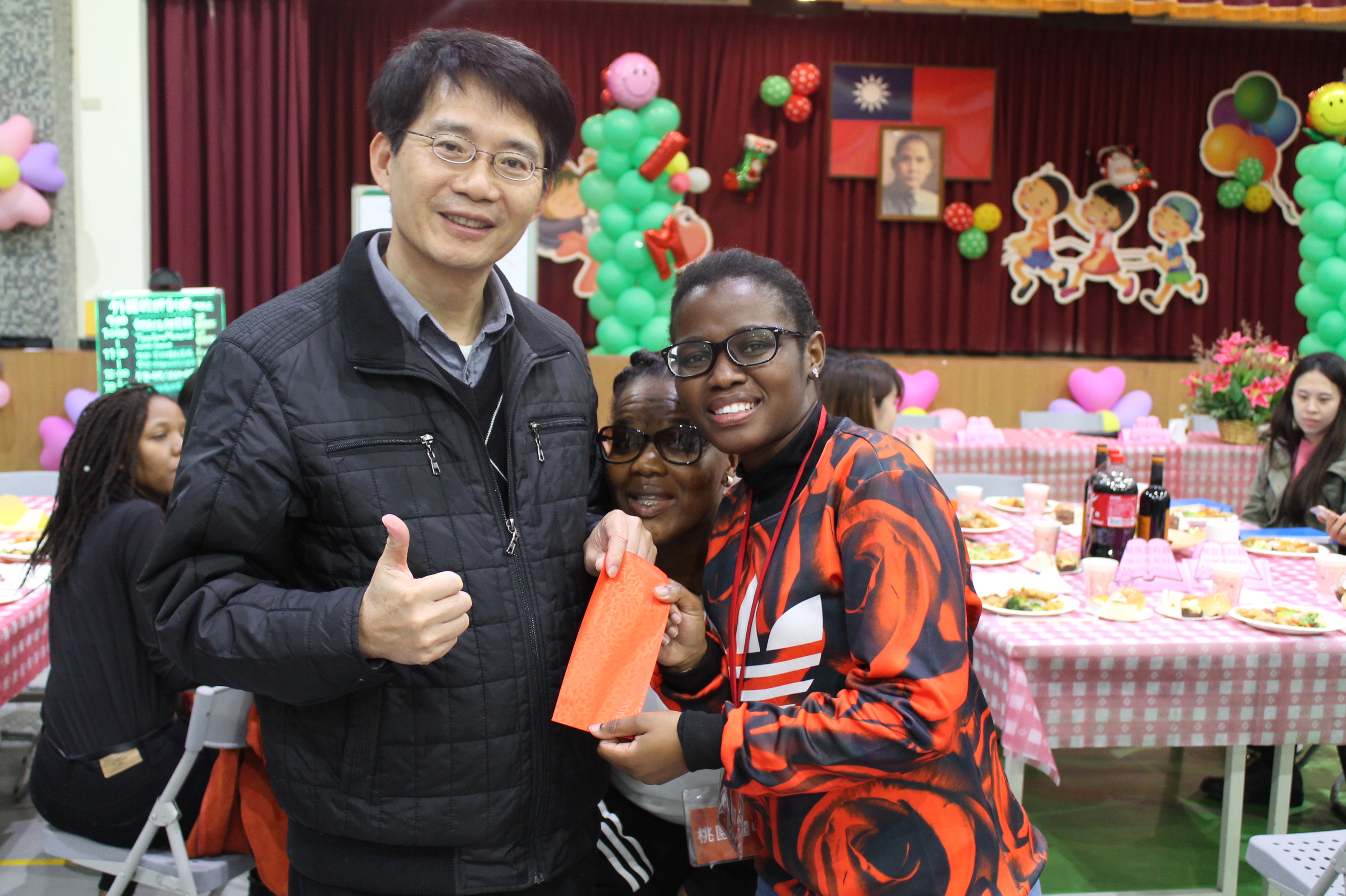 1071218 外師師訓與餐敘 - 外師表演 2.JPG