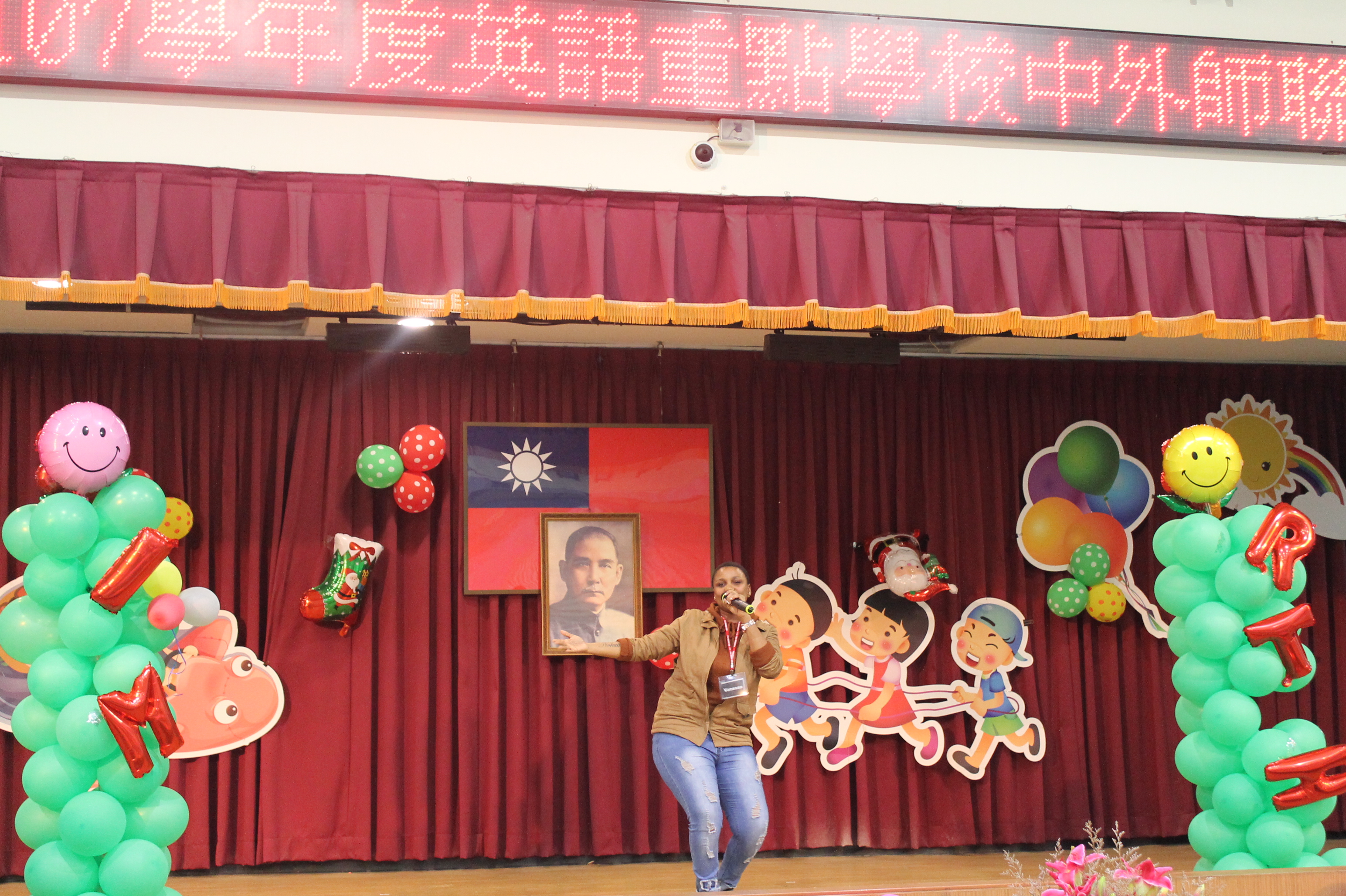 1071218 外師師訓與餐敘 - 外師表演 13.JPG