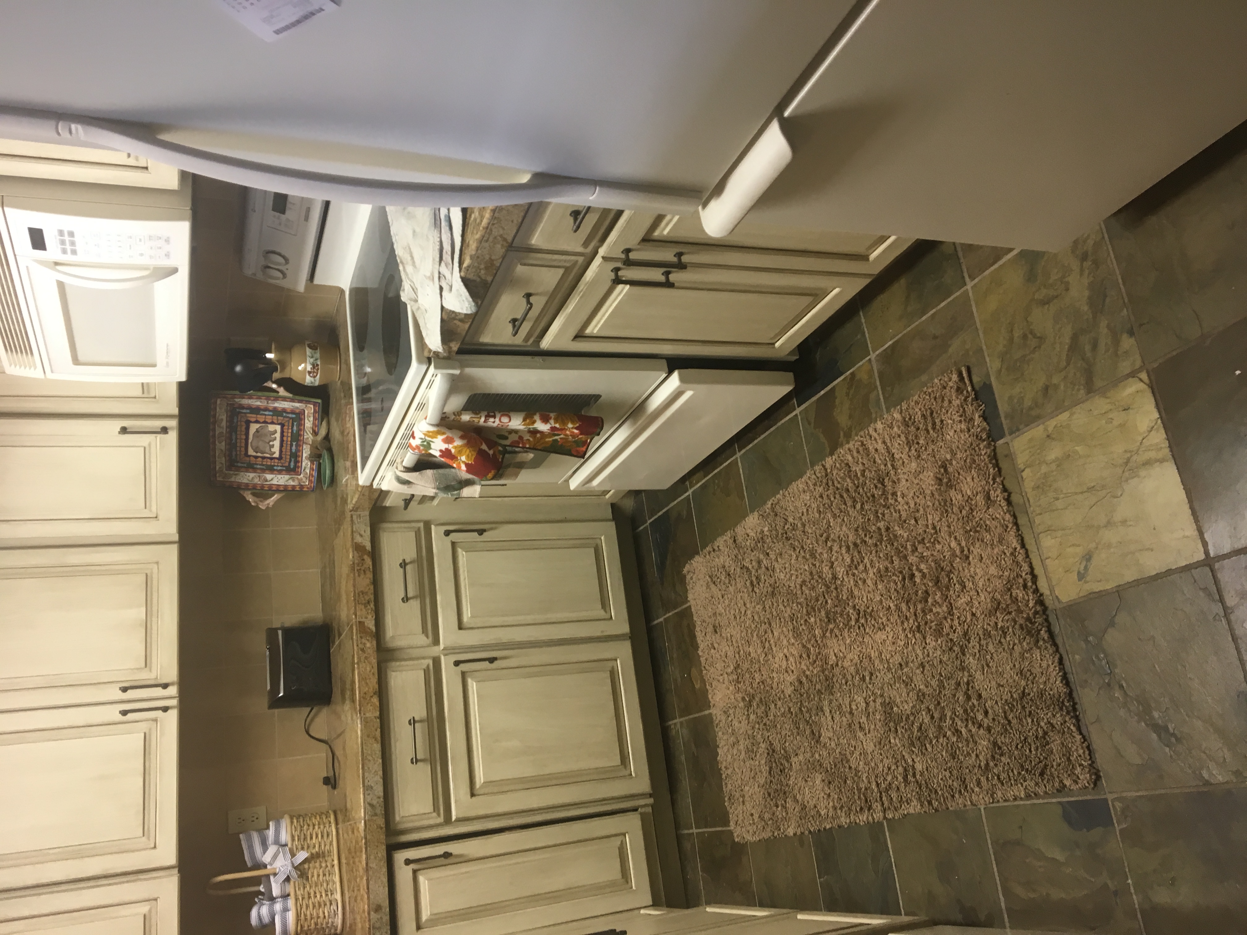 Grand Lake Kitchen 3