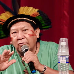 “Devolver o que sobrou da Terra Yanomami é muito importante para nosso futuro”, afirma Davi Kopenawa