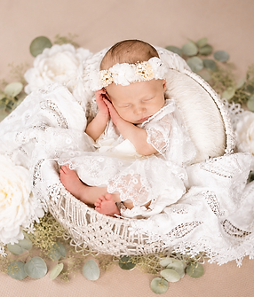 newbornphotograpy.png