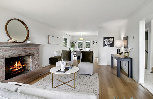 Screen Shot 2024-09-23 at 7.46_edited.jpg