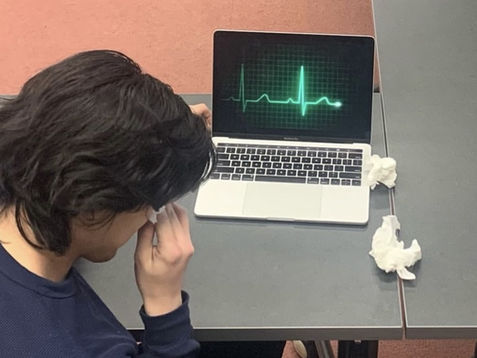 Laptop Clinging On for Dear Life Halfway into Three Hour Lecture