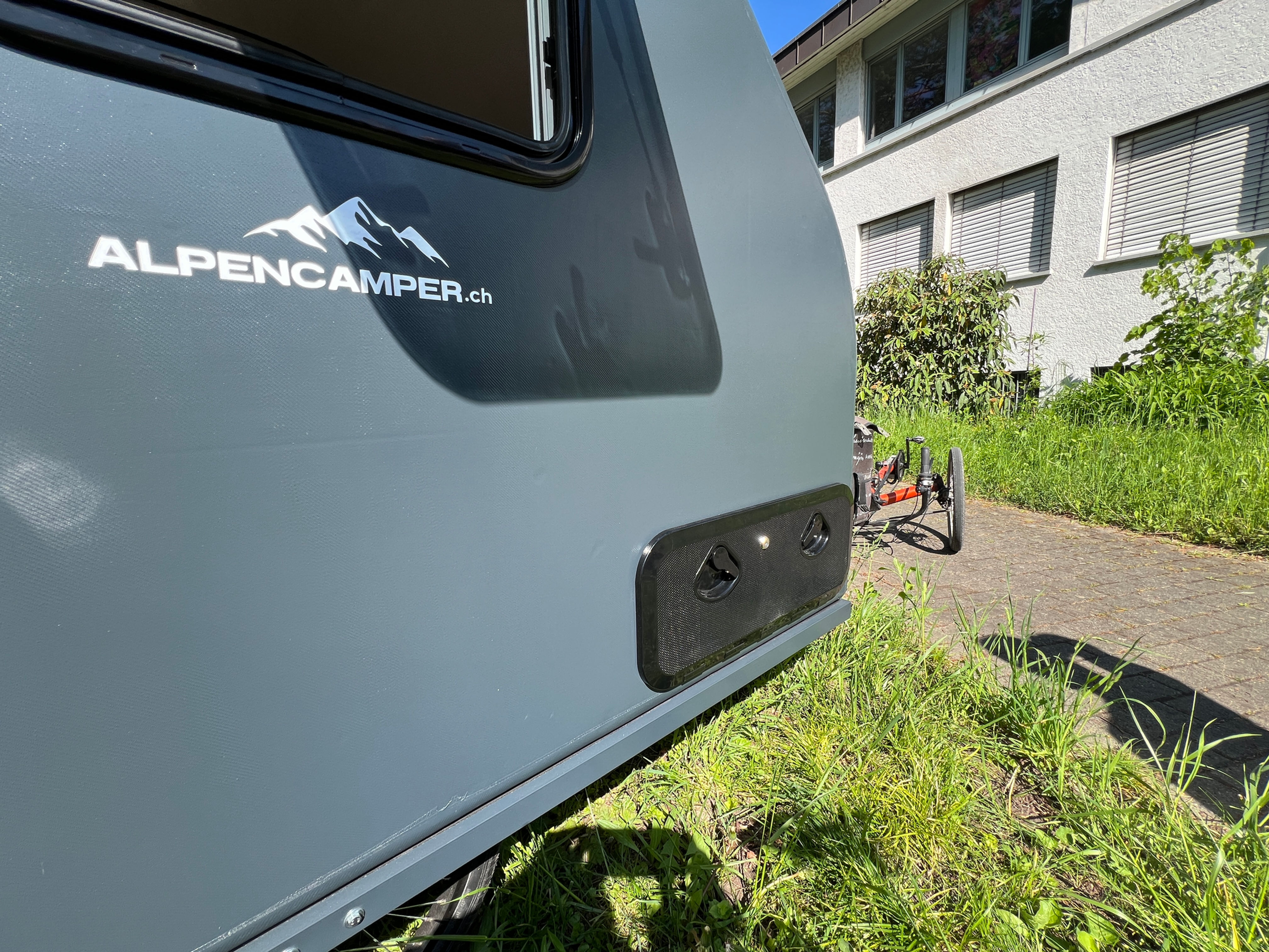 Seitenklappe Stauraum