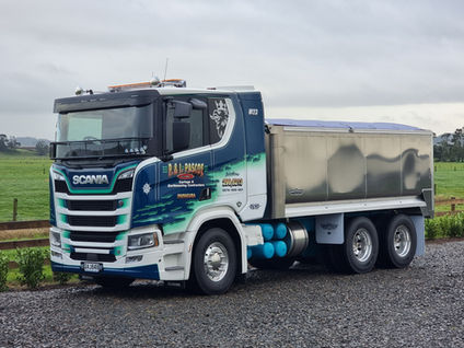 Truck signage with stone protection pukekohe