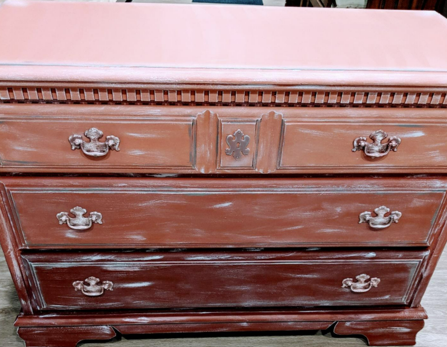 Ombre Dresser