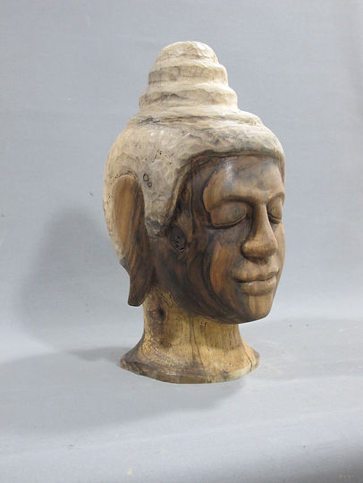 Buddha Walnuss.JPG
