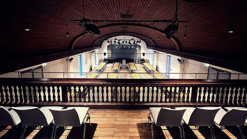 firmenfeier-postsaal-buehne-tiny.jpg