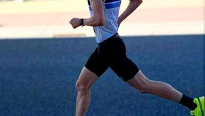 Veel volk aan de start in eigen dorp met de Neteloop