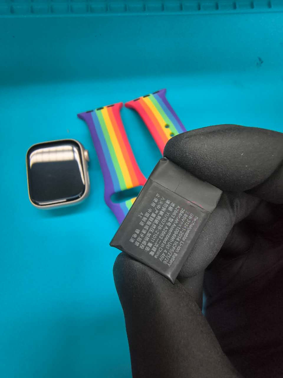 Apple Watch 7 電池交換 なんば 基板