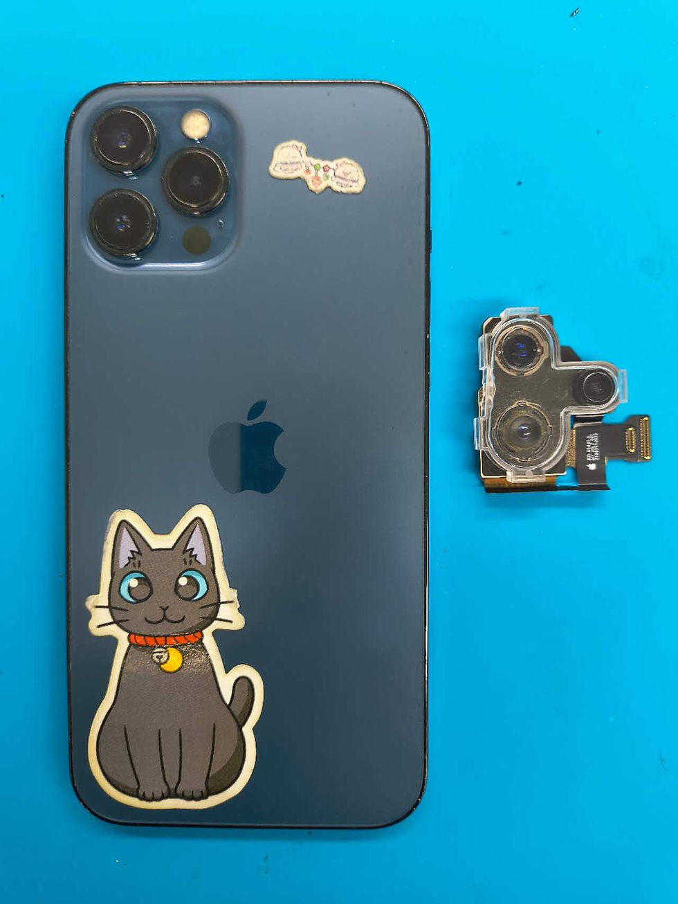 iPhone 12 Proのカメラが壊れた？ピントが合わない、震える症状は「レンズユニット交換」で解決！【大阪・難波】