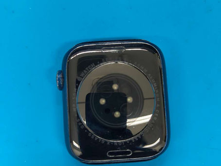 難波でAppleWatchのバッテリー交換をお探しなら、即日・データそのまま対応のSmaFix なんば店にお任せください!
