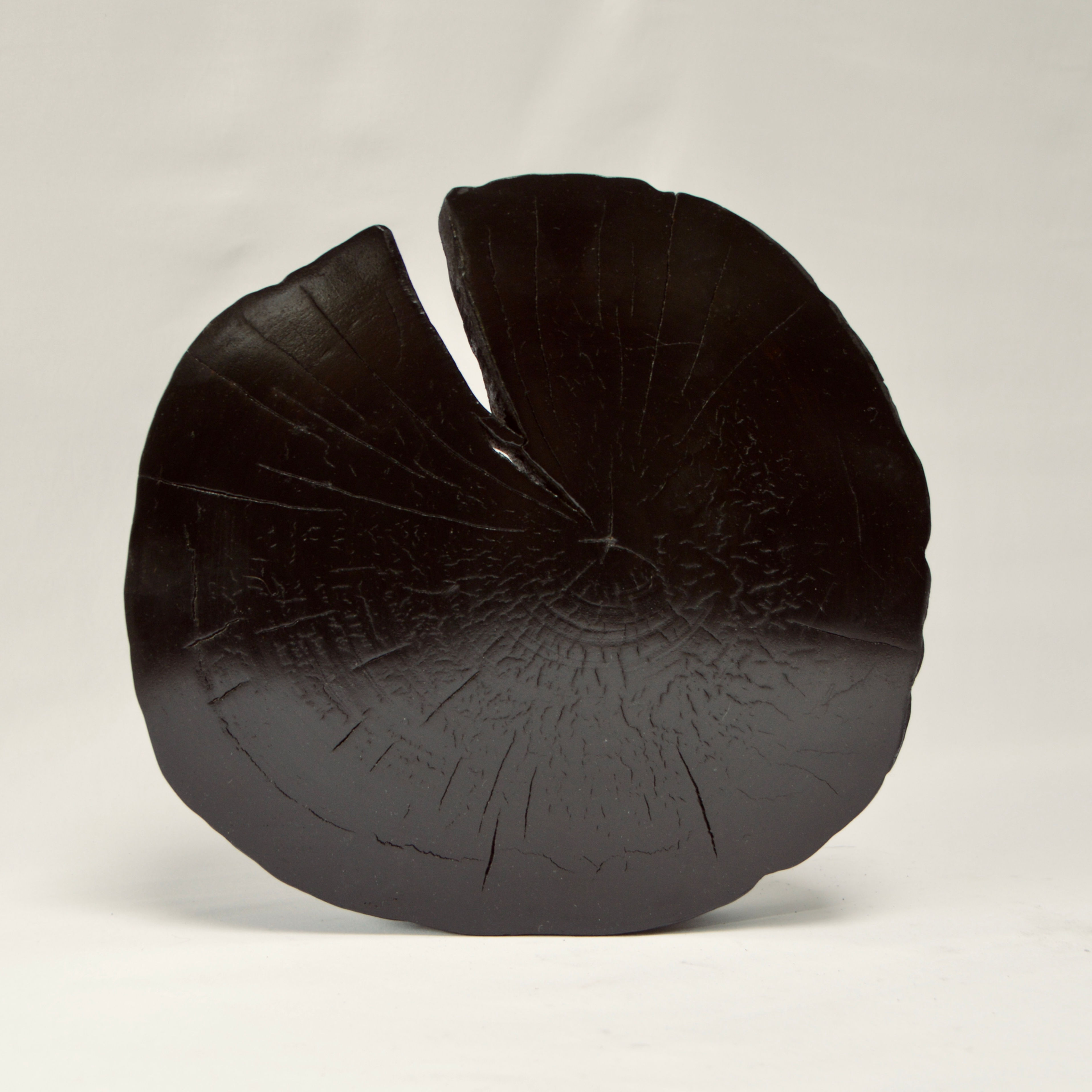 Black table centre (M)