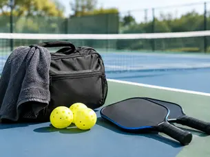 Why Buy Pickleball Gear Online? Play With an Edge