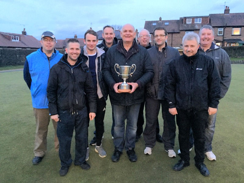 Wayside Travellers win the 2016 Herald Cup