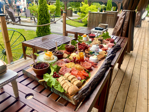 Why Chemong Lodge Is the Best All-in-One Wedding Venue and Catering Choice in Peterborough