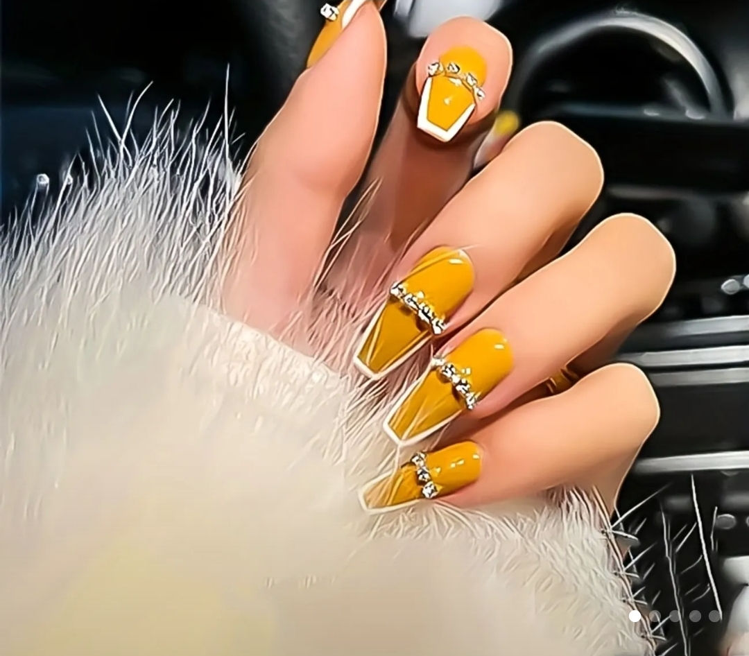 Haus of Generosity Nail Set
