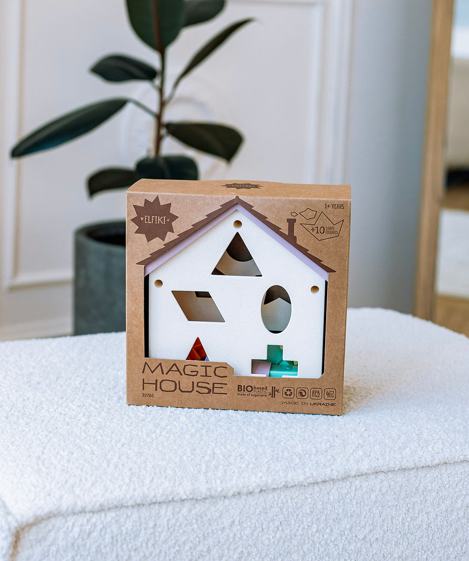 Дитяча іграшка-сортер будинок