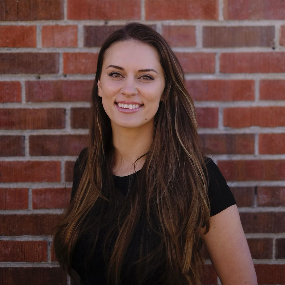 Amanda Goguen Headshot