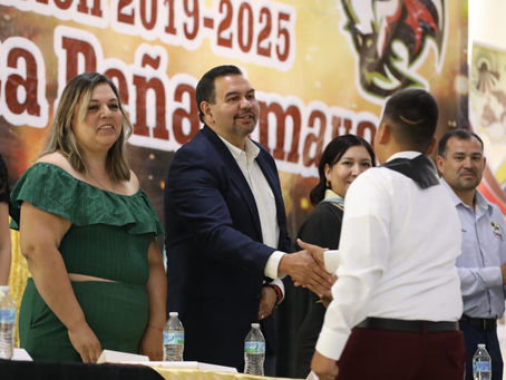 Presidente Municipal de Juárez acompaña a estudiantes de primaria en emotiva graduación en Ascensión, Chihuahua