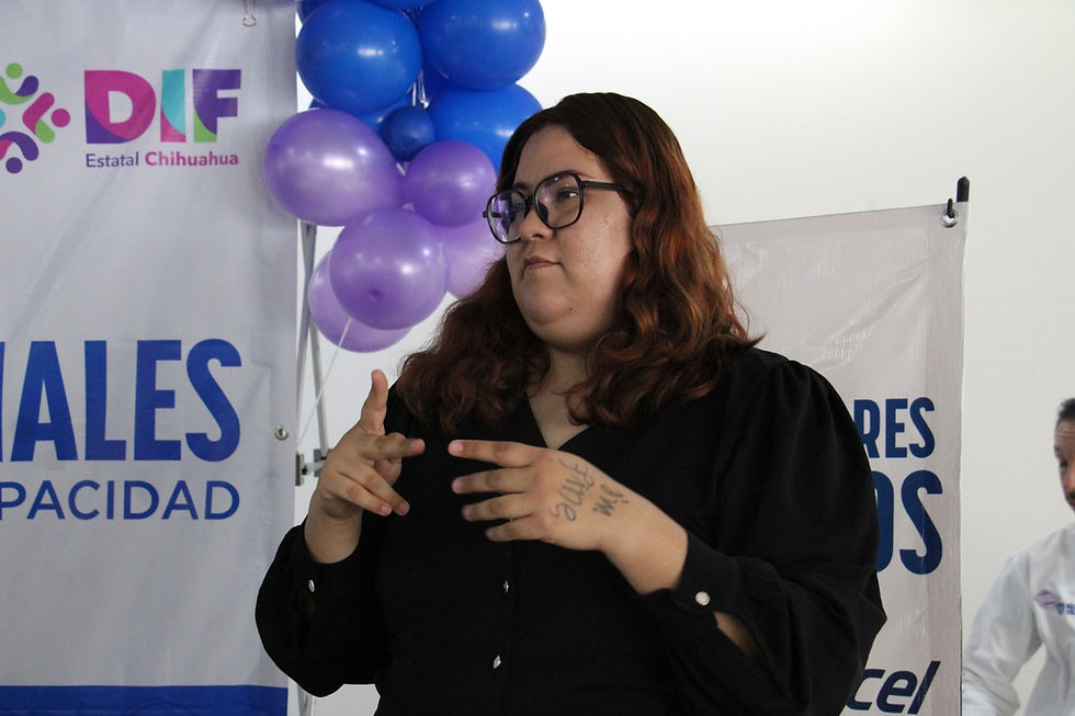 Entrega DIF Estatal auxiliares auditivos a 70 personas en la capital
