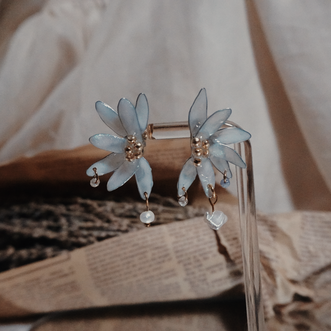 Pierced Daisy Studs