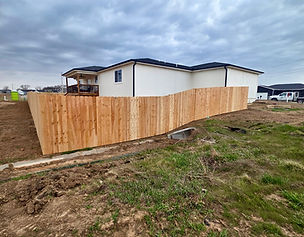 Wood_fence_Manhattan_KS