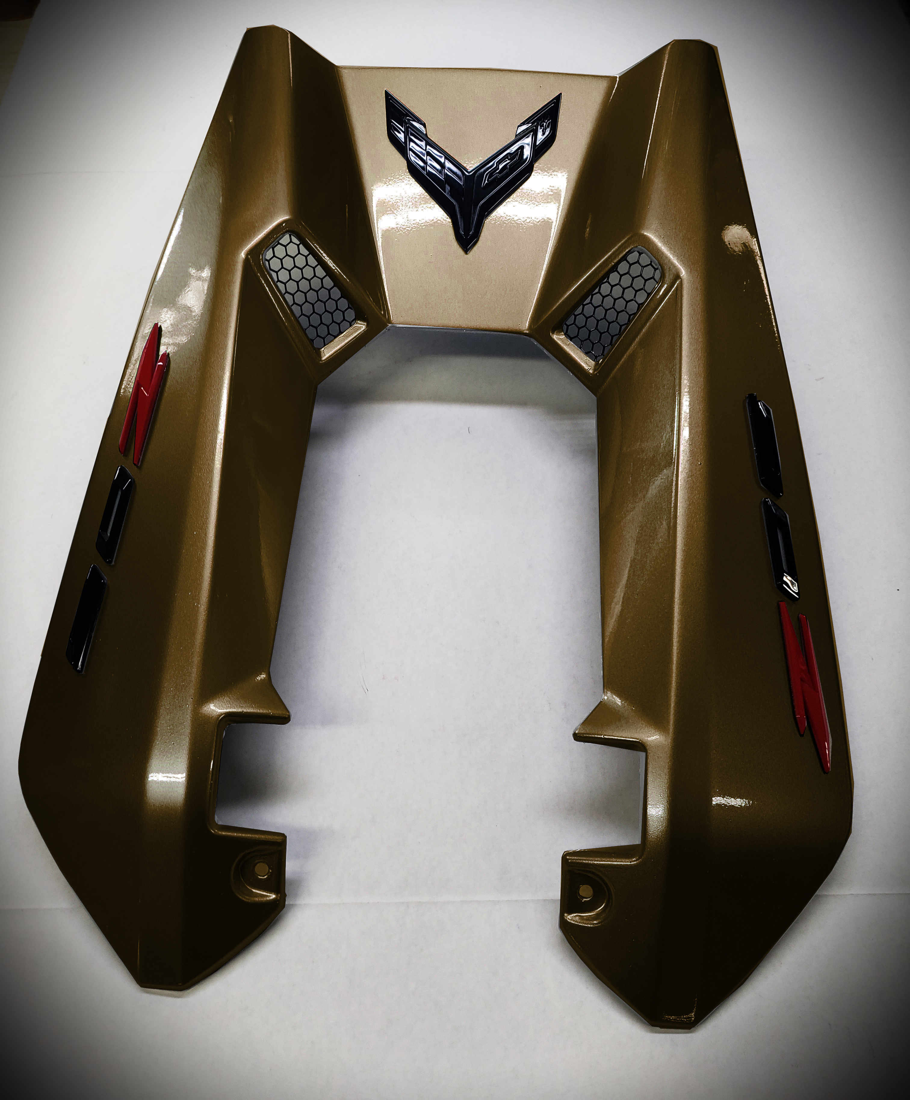 C8 ZO6 CORVETTE ENGINE COVER- ZEUS BRONZE METALLIC- RED AND BLACK TRIM
