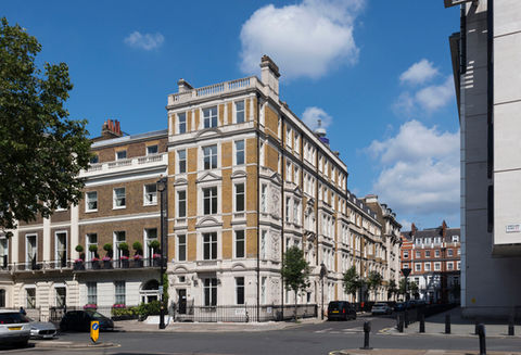 Heritage-led office refurbishment delivering flexible, modern workspaces within a sensitive urban context.