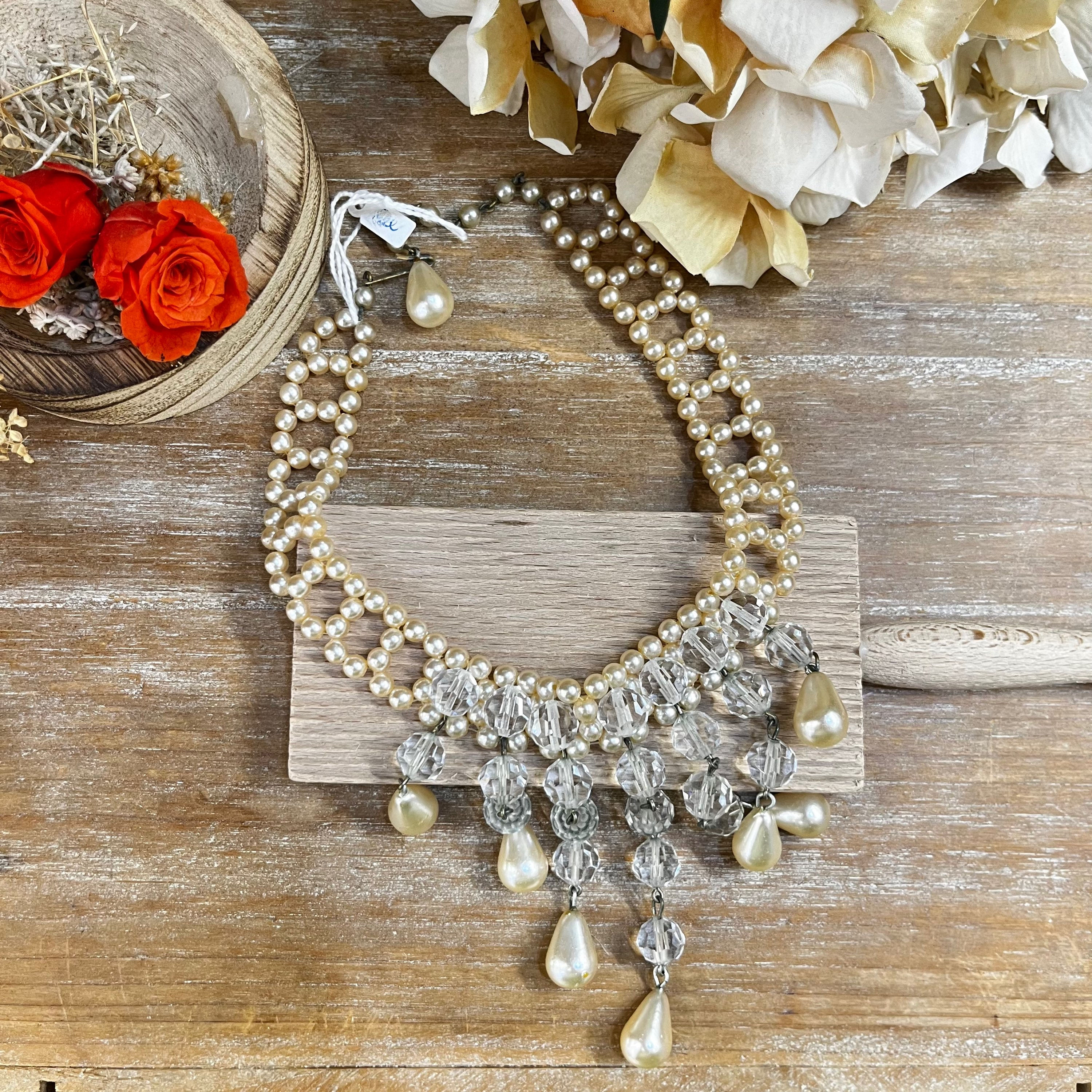 COLLANA CON PERLE E CRISTALLI