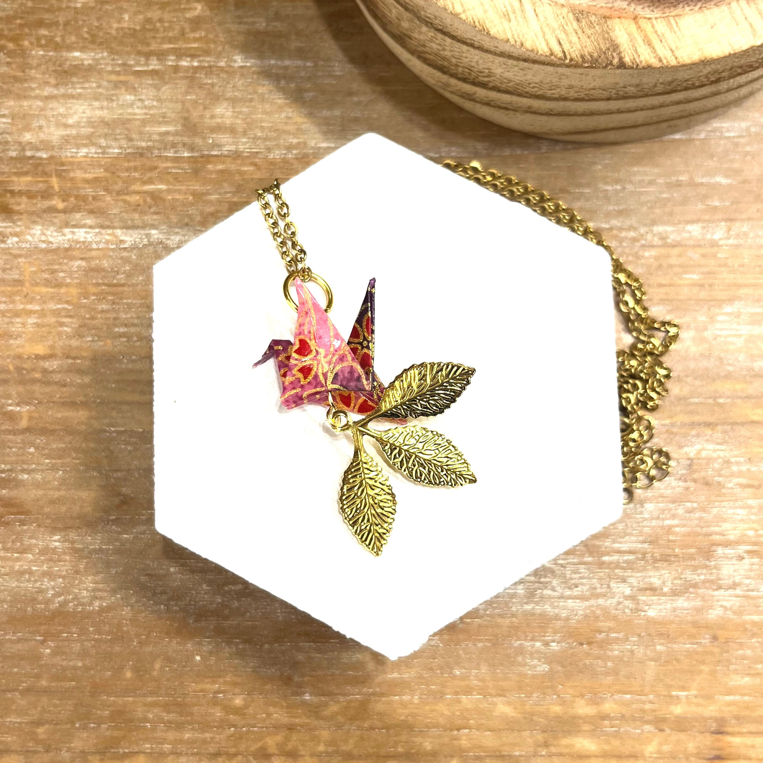 COLLANA GRU PENDENTE FOGLIA