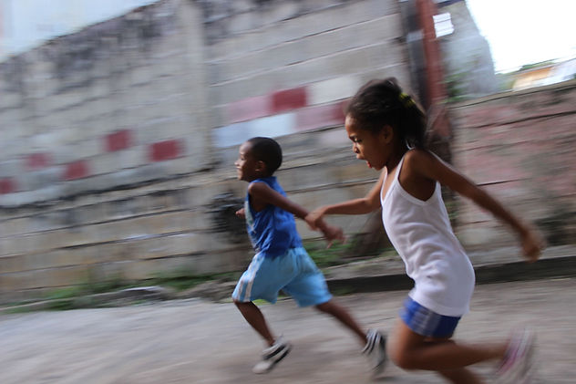kids-playing.jpg