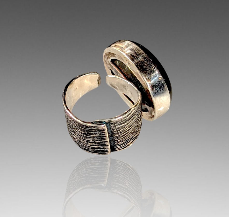 Thumbnail: Northern Lights Labradorite Ring