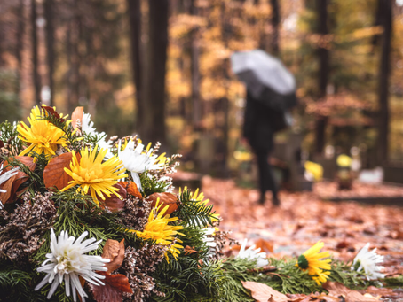 Choosing the Perfect Memorial Headstone: A Comprehensive Guide for Herefordshire Families
