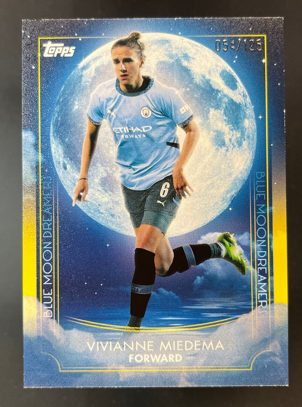 2024-25 Topps Blue Moon Dreams Yellow /125