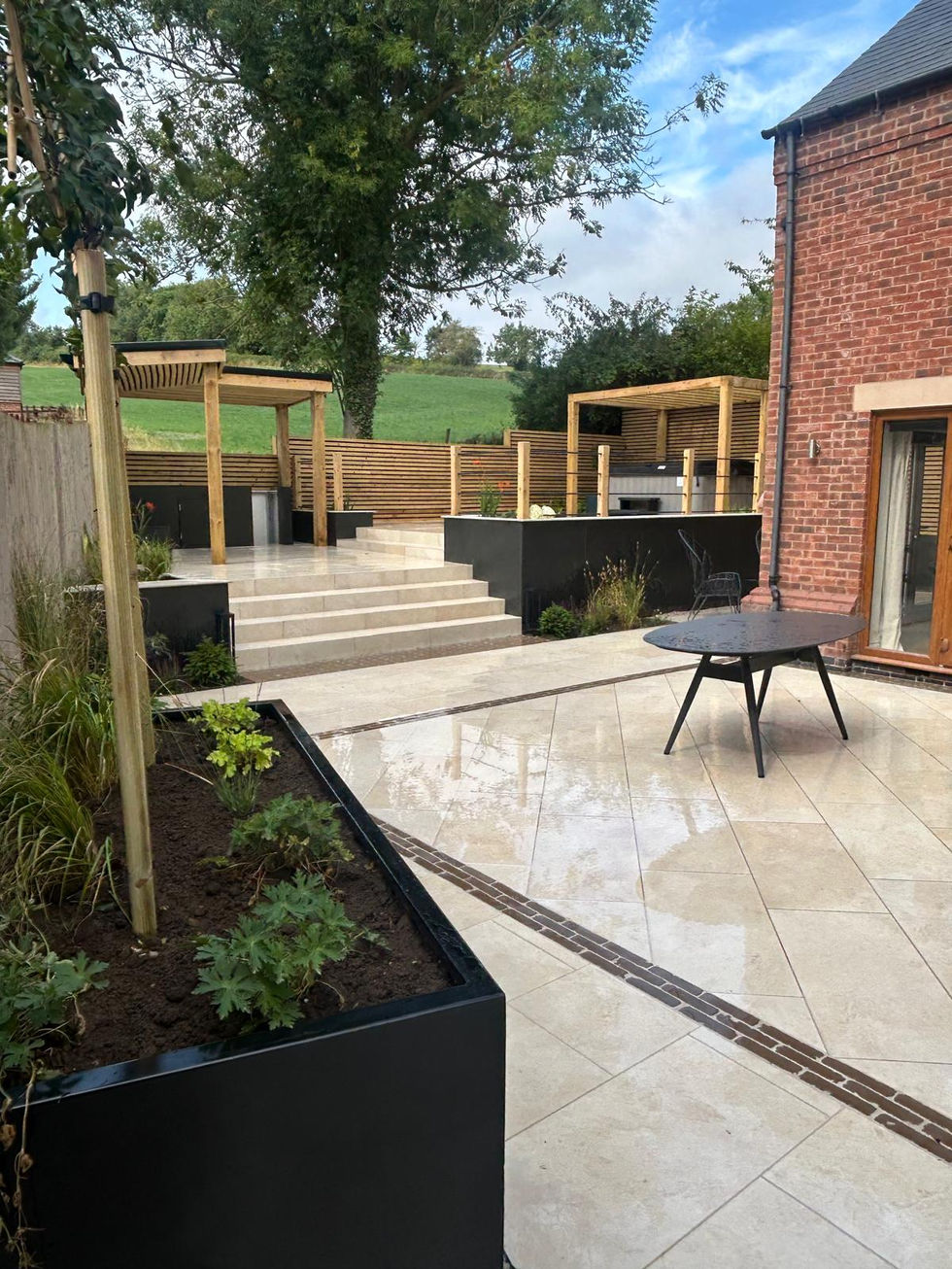 WhatsApp Image 2025-11-21 at 14.58.16_44875145.jpg