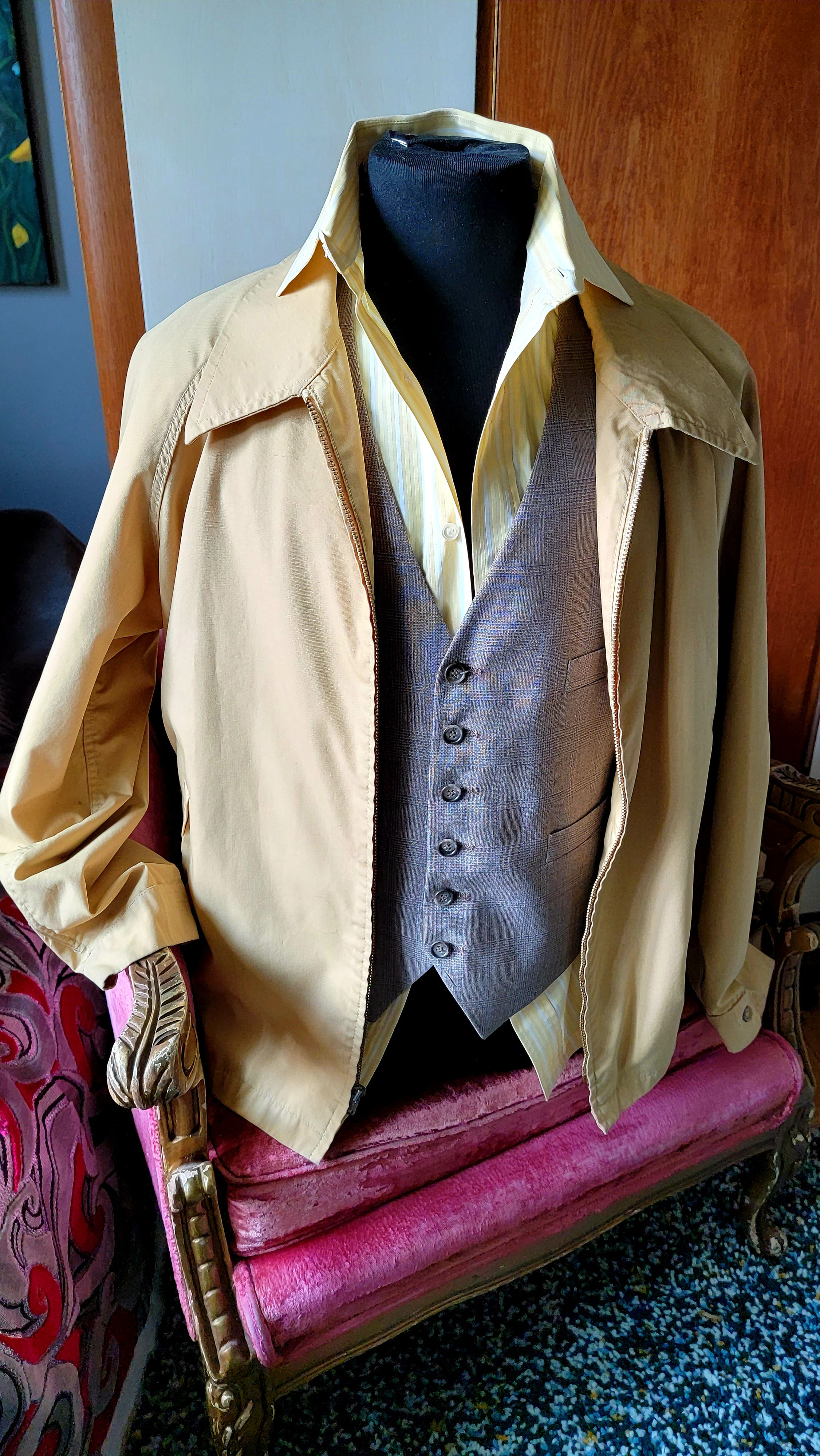 Clipper tan zip up golf jacket 