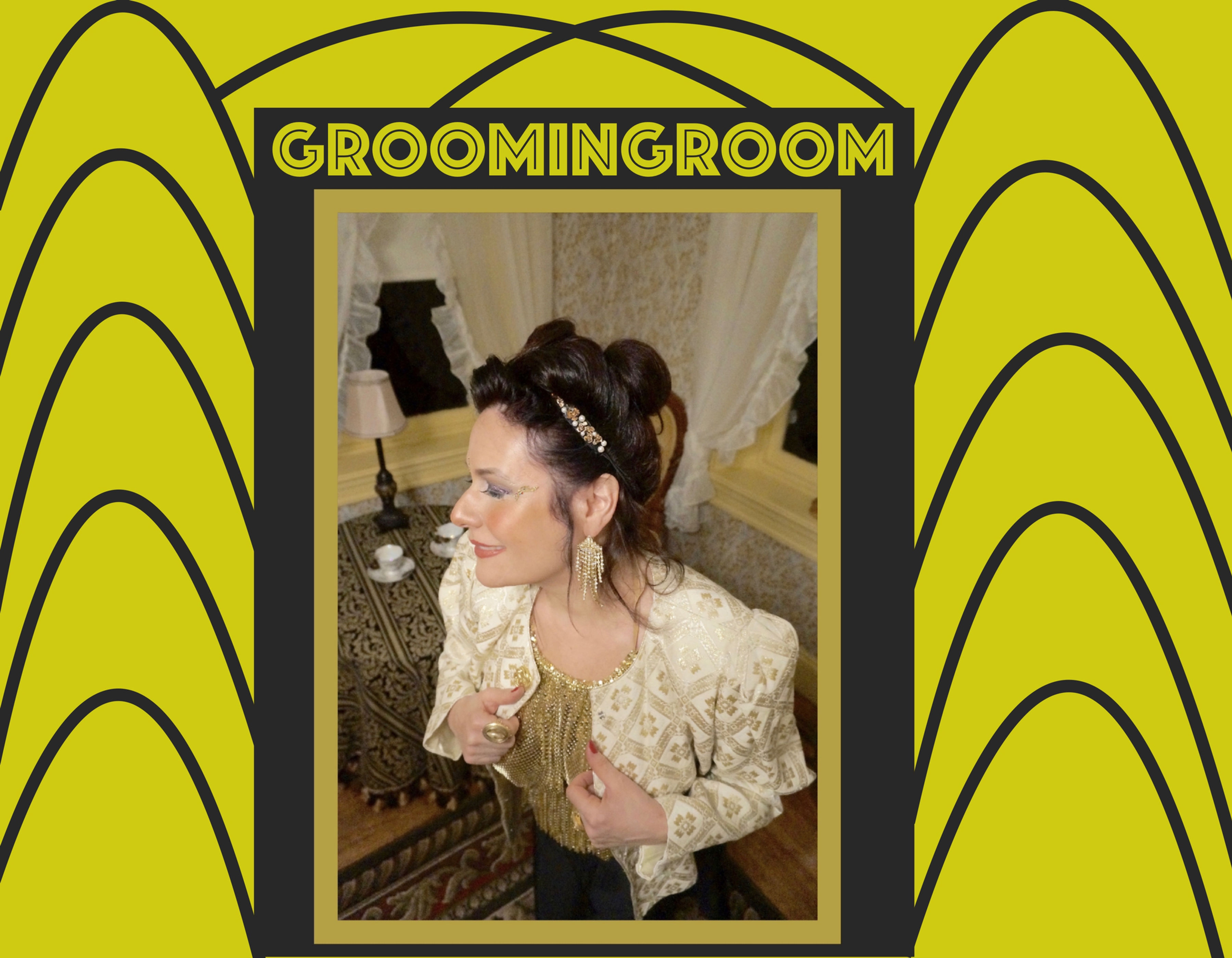 Elegant Jacket off white & gold metallic embroidery