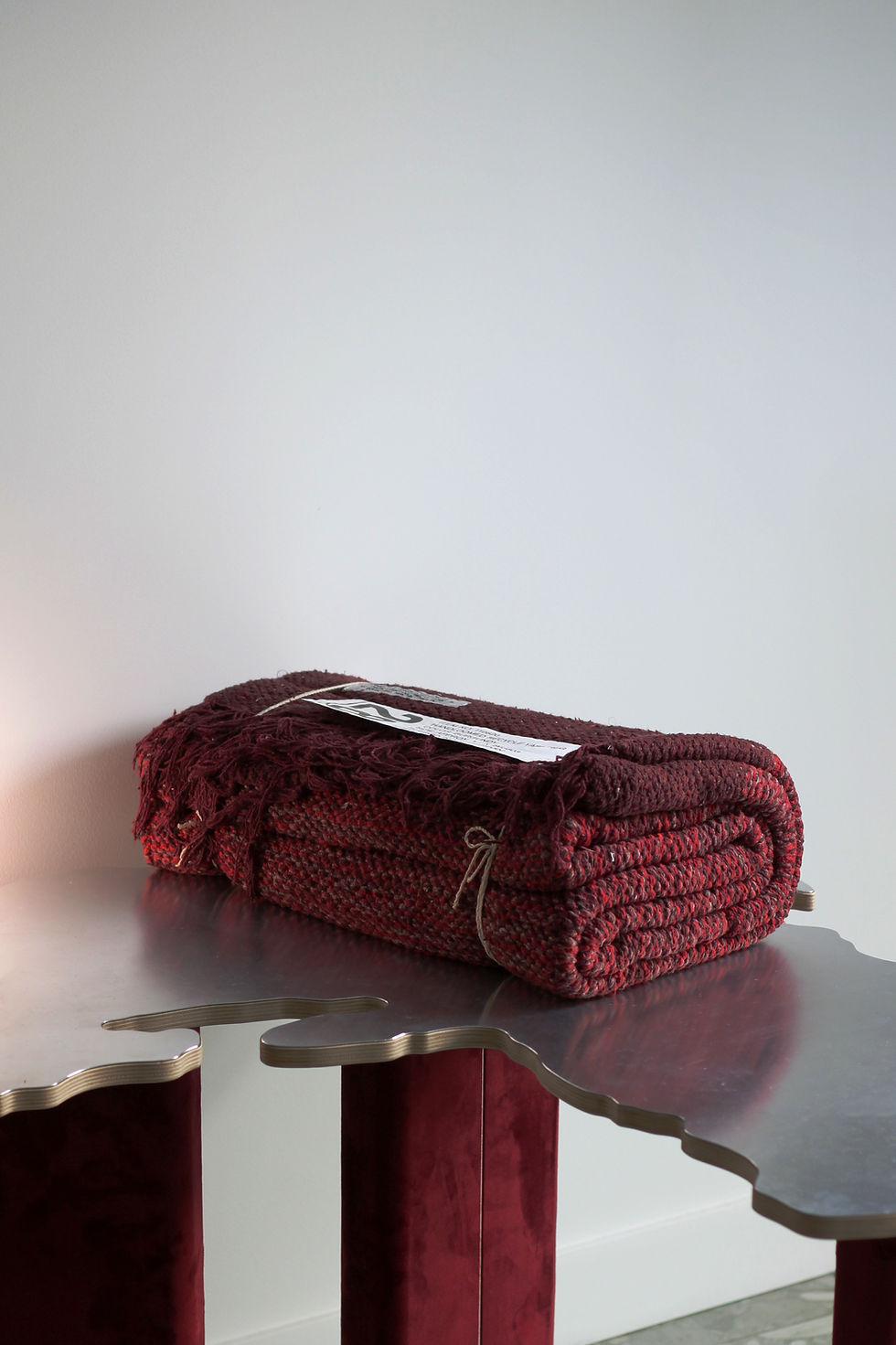 HANDLOOMED RECYCLE YARN RUG / 1.4 X 2.0