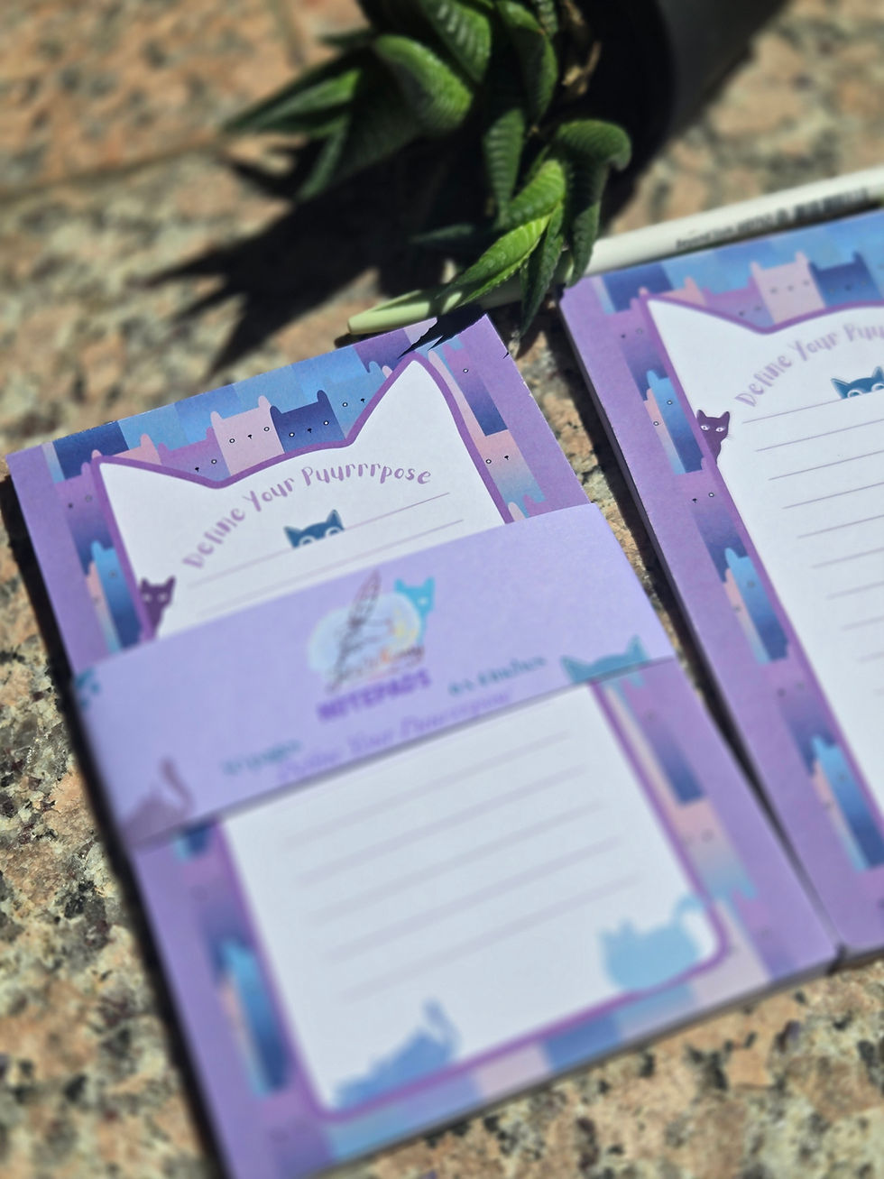 6x4 inches notepad with cat motifs in shads of purples
