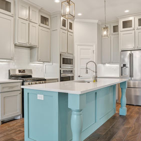 real estate photo of a kitchen 