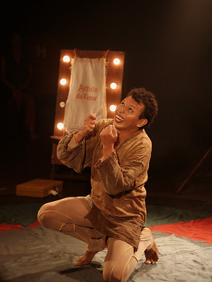 O Fantástico Circo do Artista da Fome - 