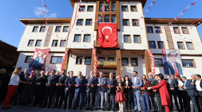 Time lapse – Manisa Yunusemre Belediyesi Yeni binasına yerleşti
