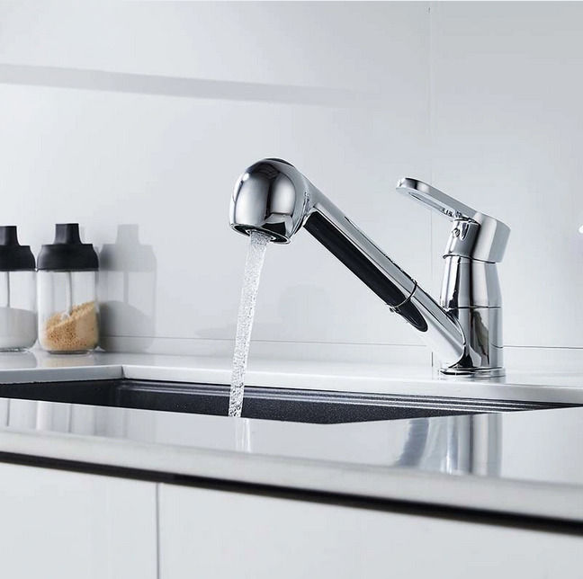 Thumbnail: Polished Chrome Single Handle Pull Out Kitchen Faucet