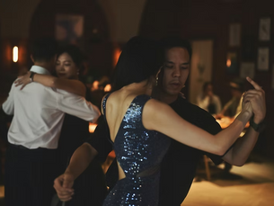 Dominican vs. Sensual Bachata: Which Should You Learn First?