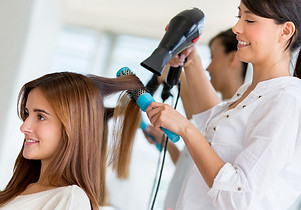 Blagopriyatnyie-dni-dlya-strizhki-volos-