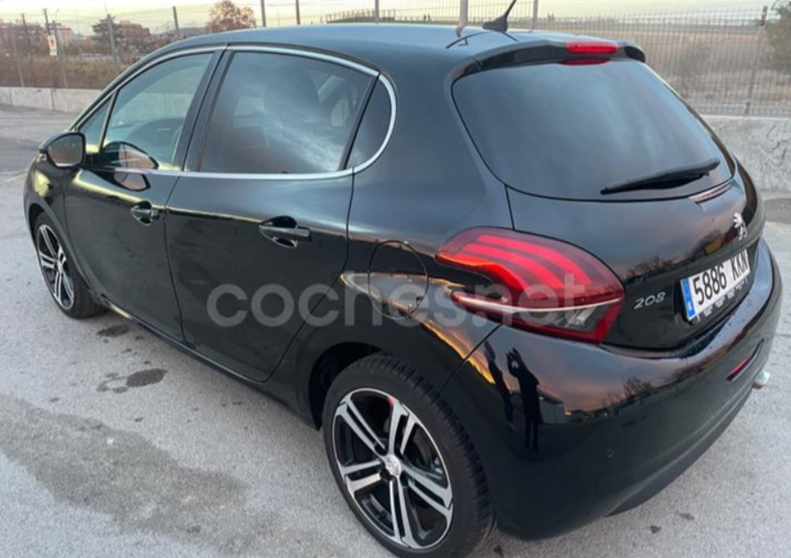 Miniatura: Peugeot 208 5P GTLine 1.6L BlueHDi